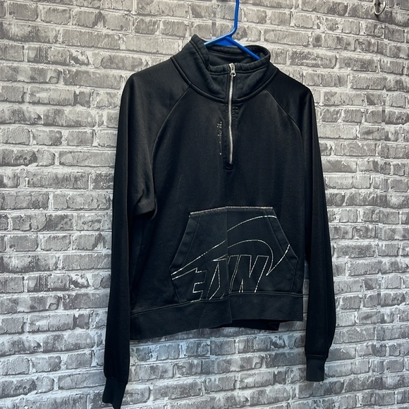 Nike - Picture 2 of 8